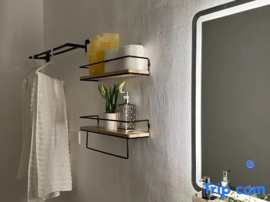 Affordable Stay near  SM trece | Netflix+WiFi