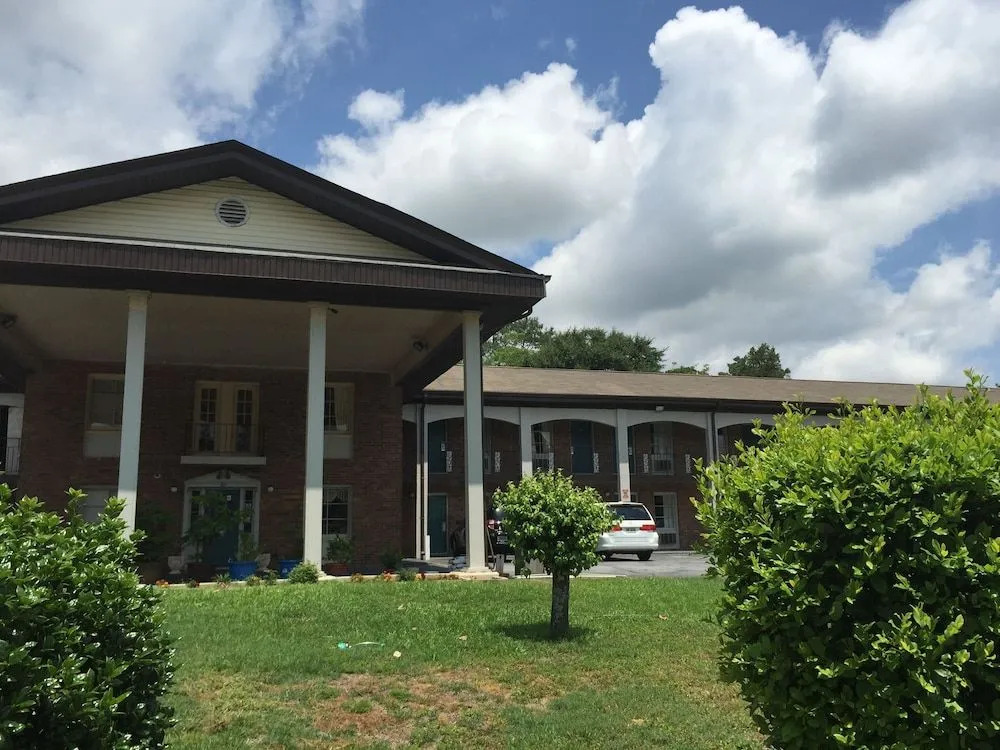 Scottish Inn and Suites Perry