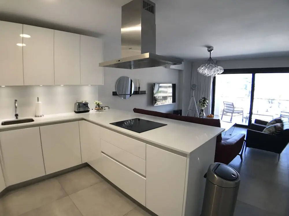 Contemporary 1 Bedroom Apt Puerto Banus