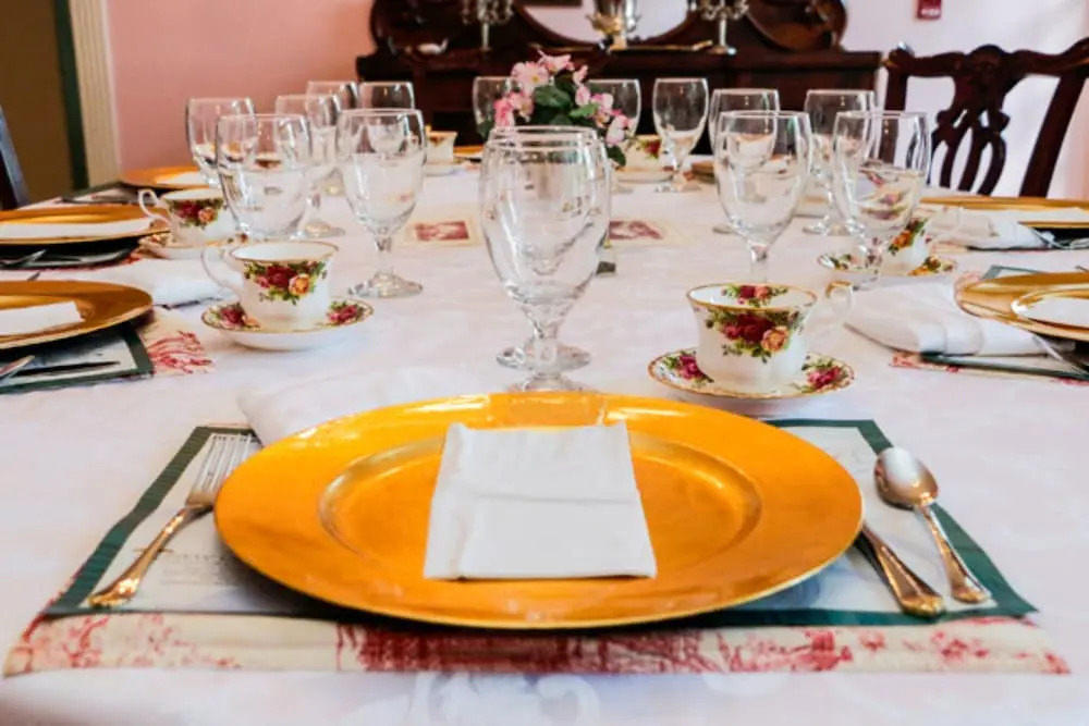 Hubbard Mansion B&B