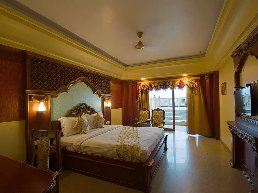 NRS Royal Palace