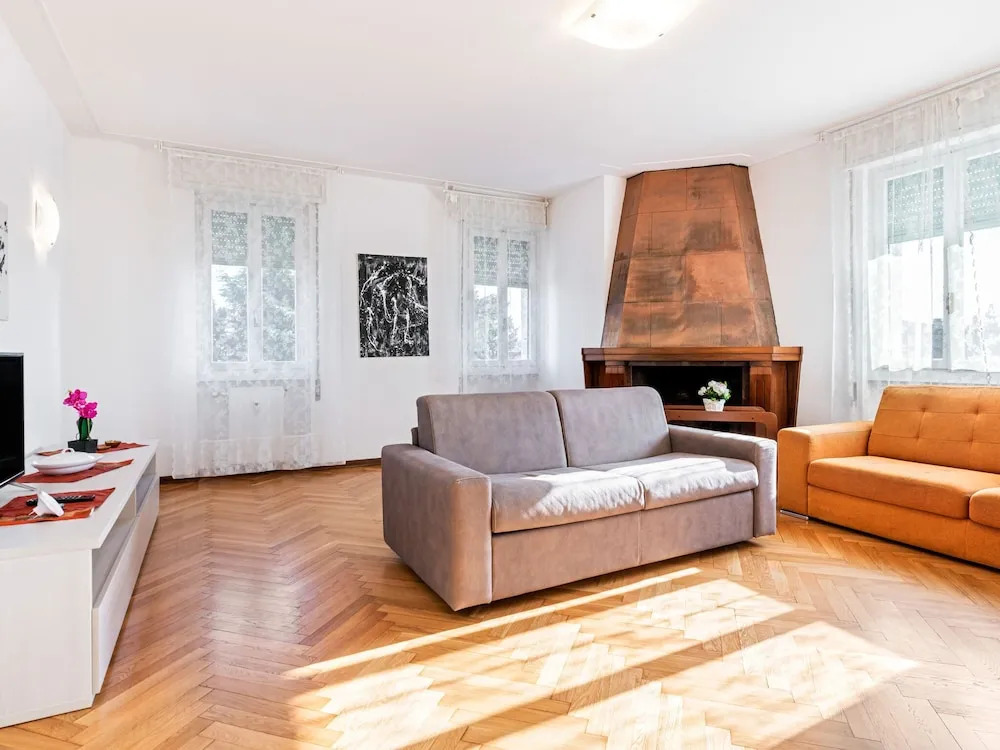 Graceful Holiday Home in Toscolano Maderno With Garden