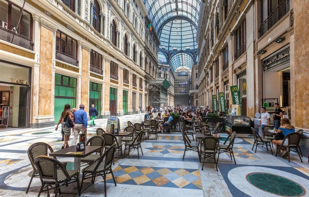 Stunning Apartment in Napoli With Wifi and 2 Bedrooms