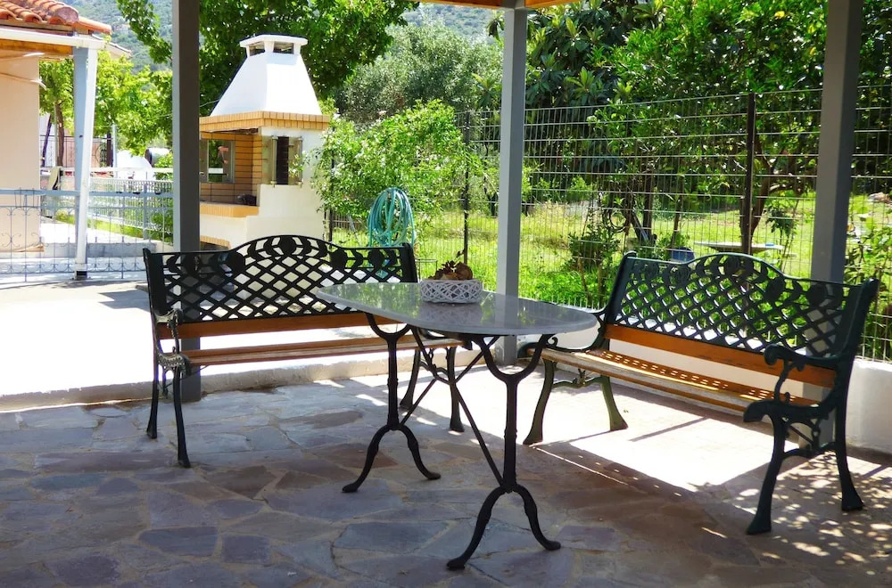 Venetia's Seaside Garden Home