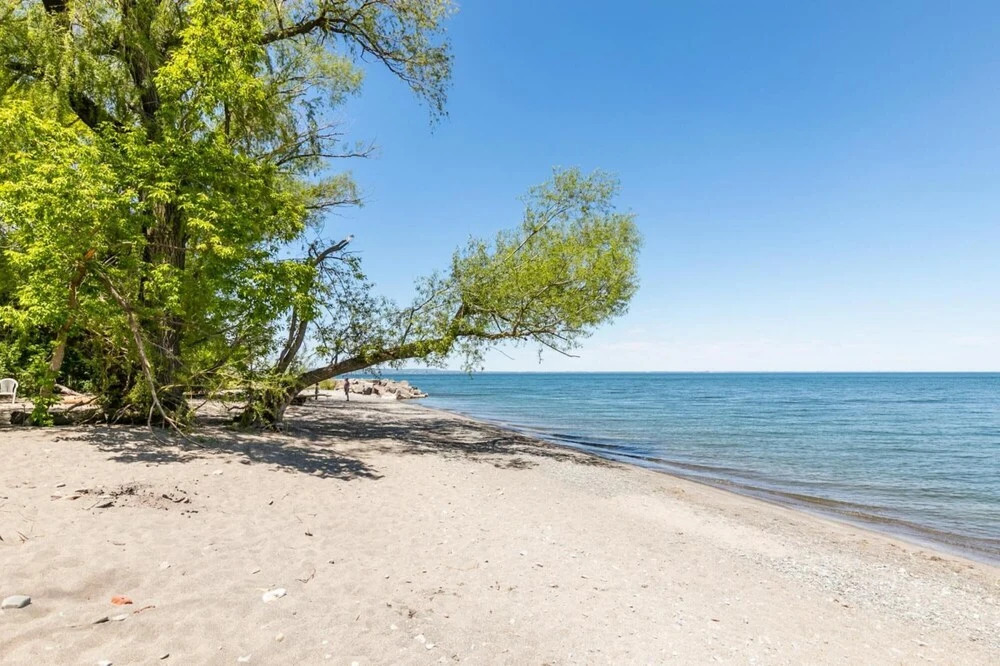 4BR 3BA Townhouse on Lake Ontario Free Parking Gym 2