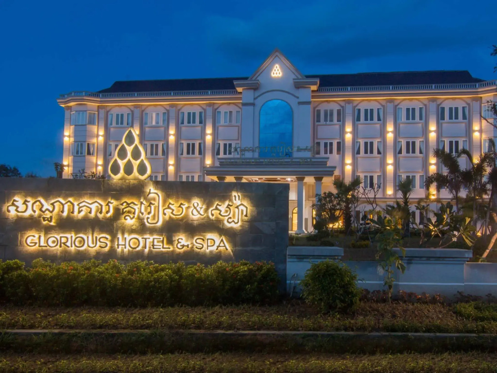 Glorious Hotel