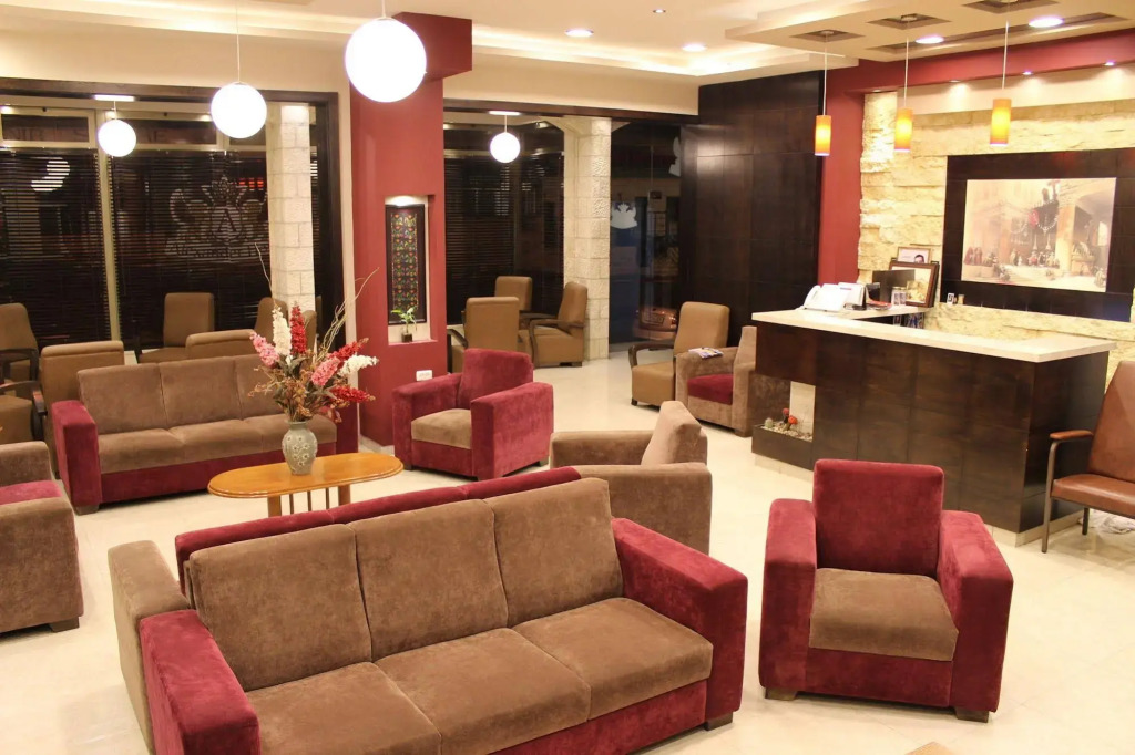 Alexander Hotel