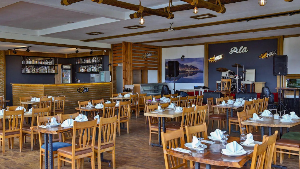 Grand Ayzek Hotel