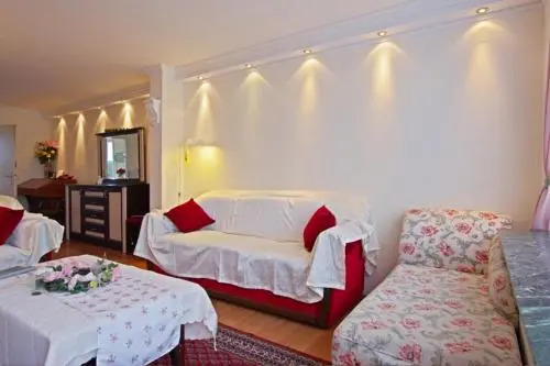 Private Apartment Relax Lincoln (4532)
