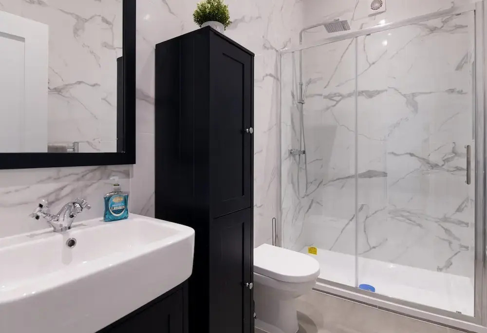 Woodside Park 3 Bedroom Apartments with Parking