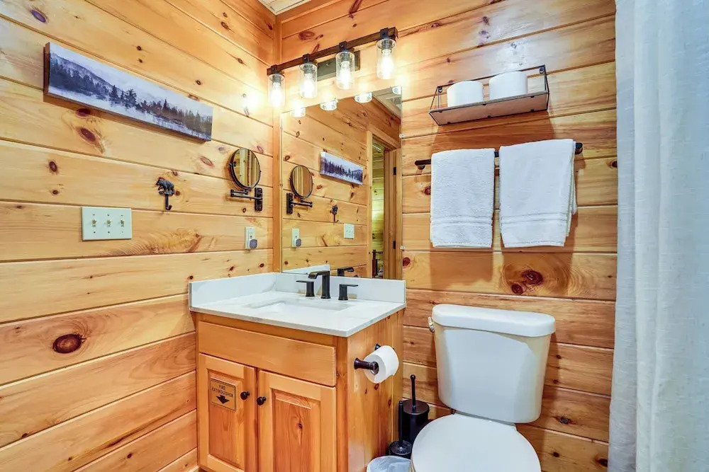 2-tier Deck & Hot Tub: Quiet Sevierville Cabin