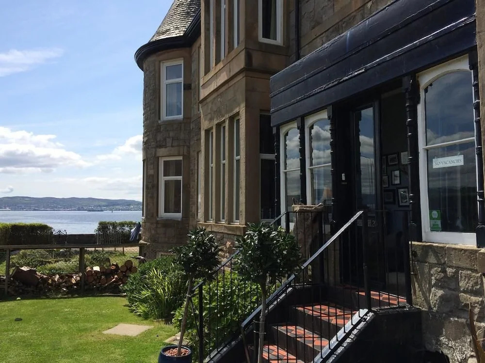 No. 20 Bed And Breakfast