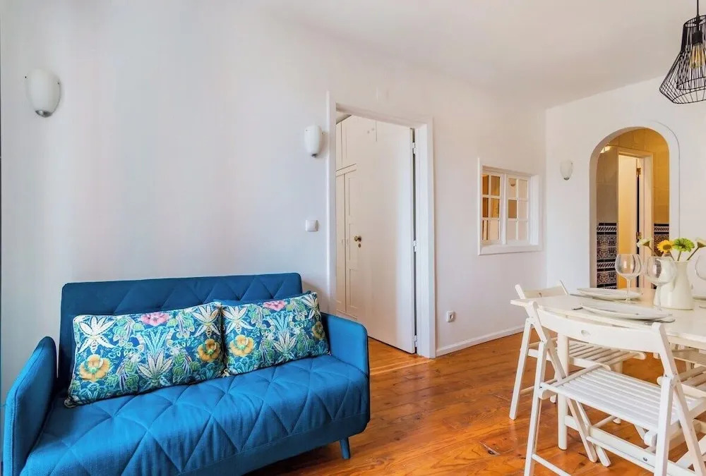 2BR at Chiado Historical Heart of Lisbon