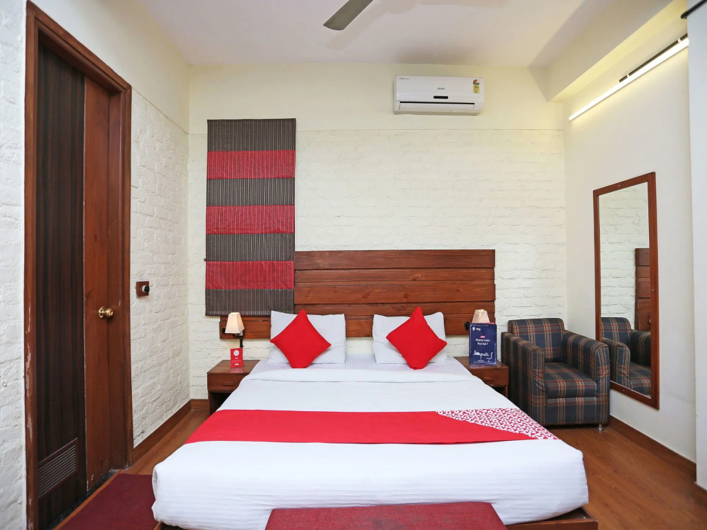 FabHotel The Townhouse