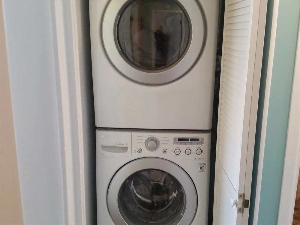 NW302 East Marina Court, Unit B2