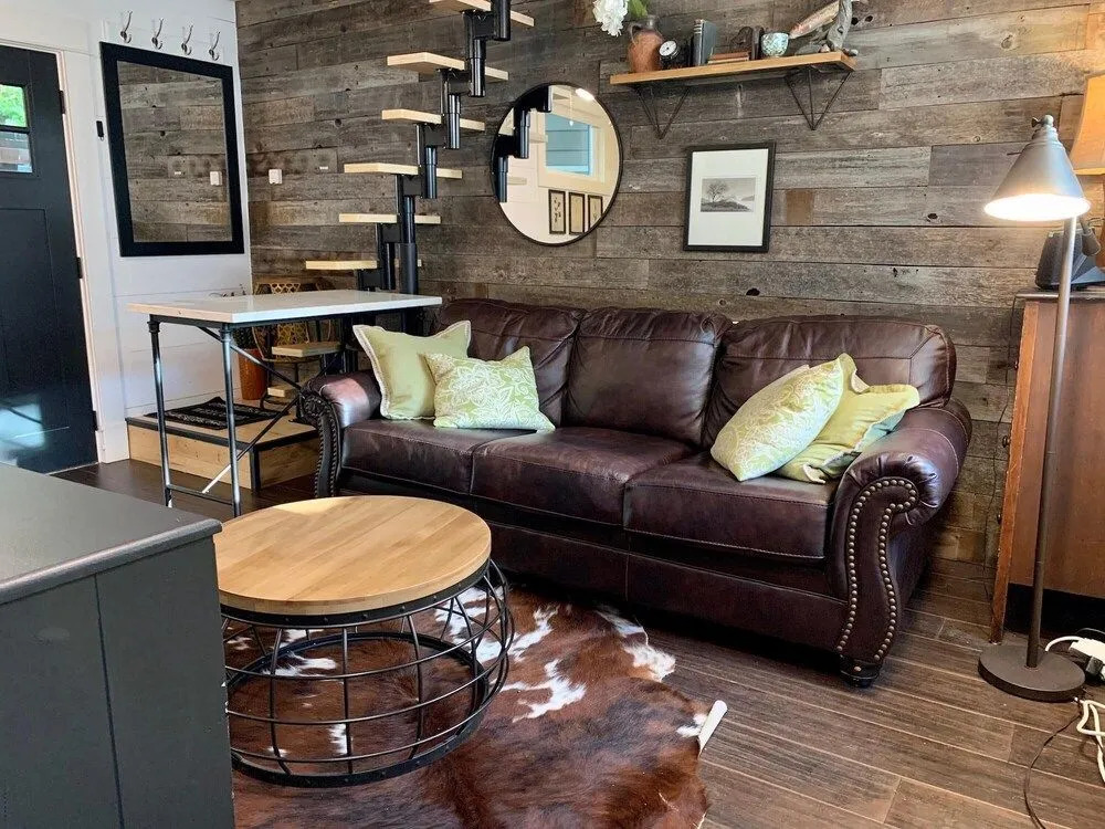 The Chic Guest Retreat in Old Town near CSU!