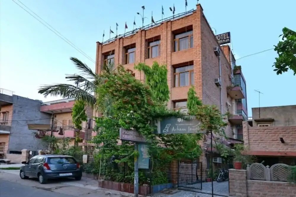 Townhouse Raika Bagh Palace
