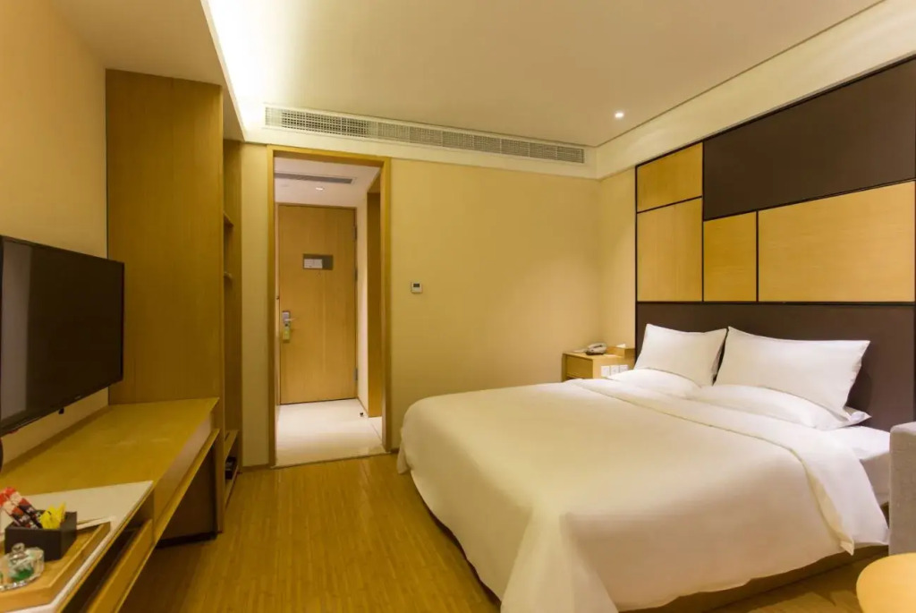 JI Hotel Shanghai Oriental Pearl Tower