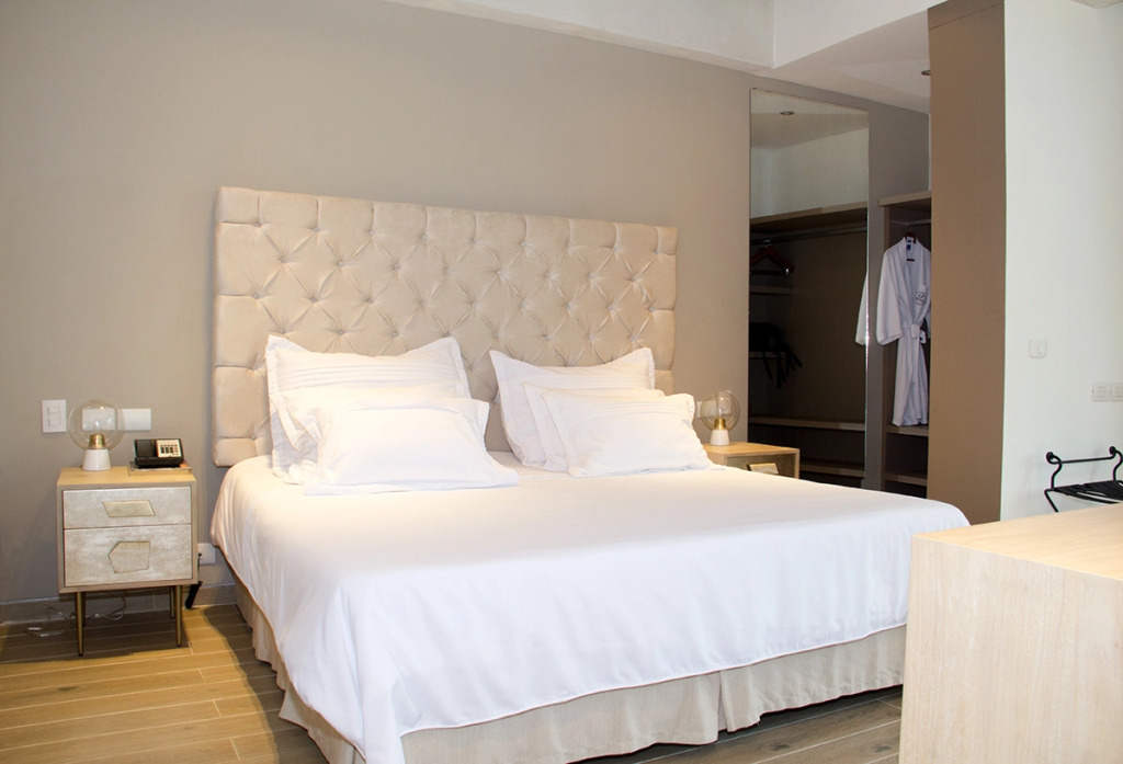 Country International Hotel