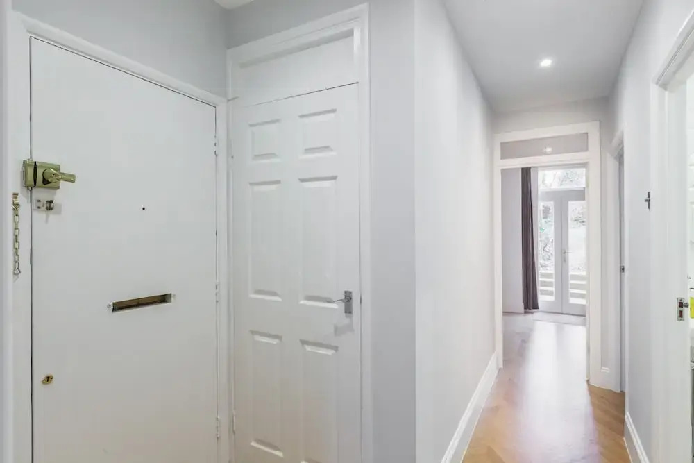 Beautiful 2 Bedroom Garden flat