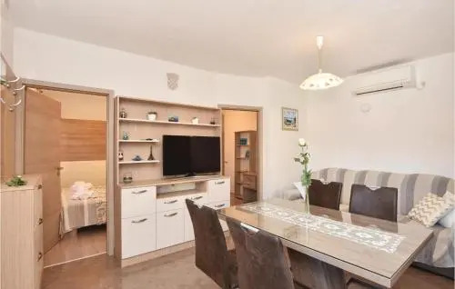 Four Bedroom Holiday Home in Split