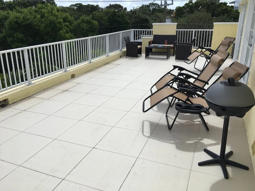 4BR Townhouse 906 by Ideal Experience VR