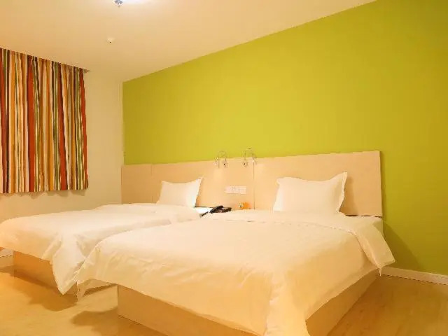7Days Inn Shenzhen Airport Hourui Metro station