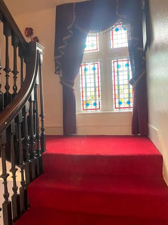 Parlors Hall Hotel