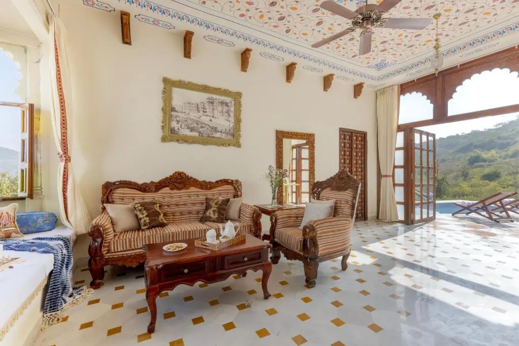 Saffronstays Kilakot Suite with Private Plunge Pool