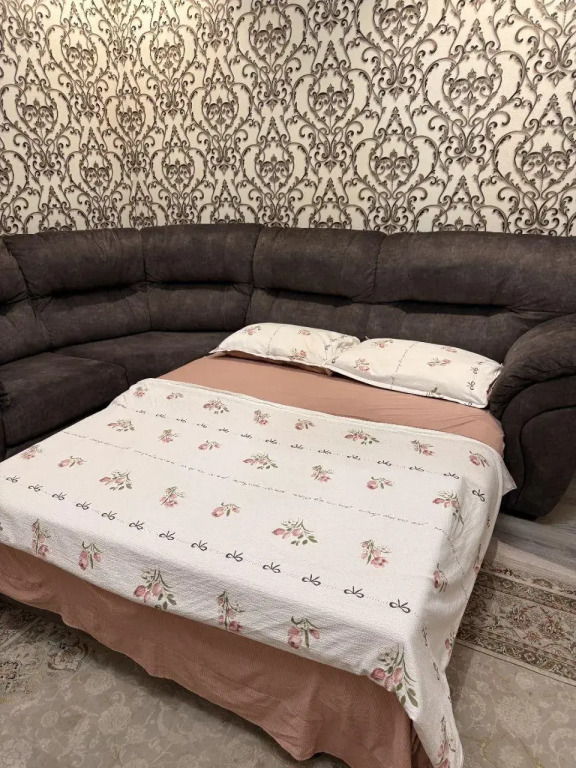 Royal Rentals (Роял Ренталс) на улице Садика Азимова 63