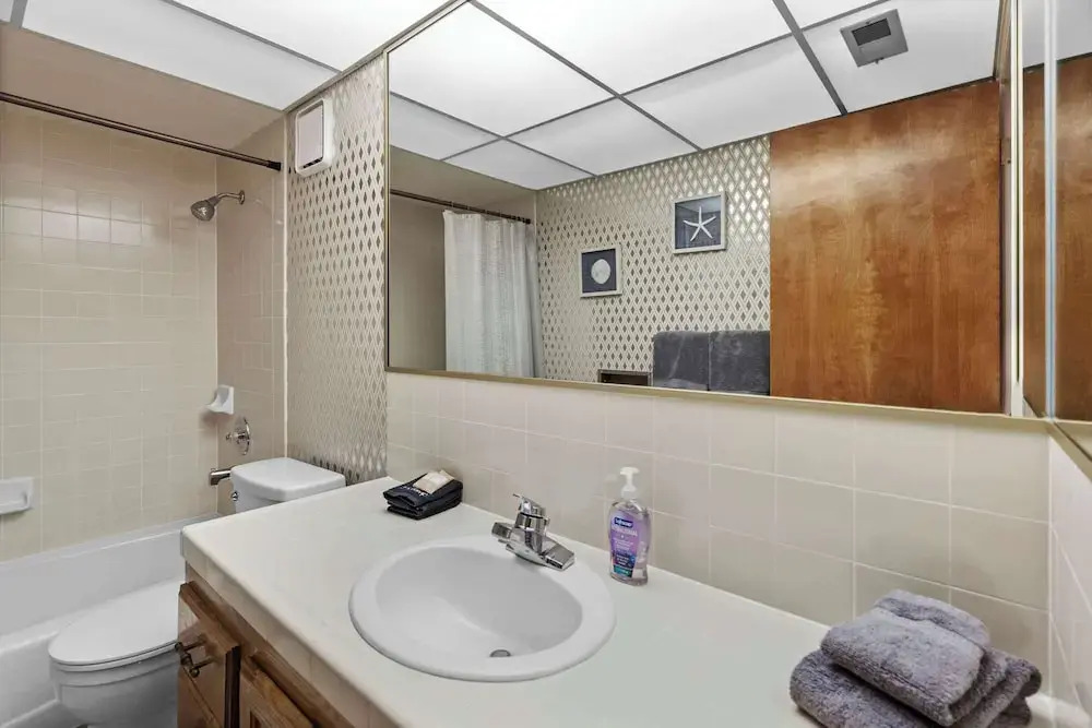 Cozy Condo - Stay for 9