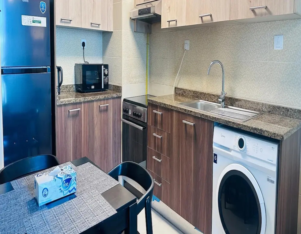Modern 1BR w Pool and Parking At Roxana Residence
