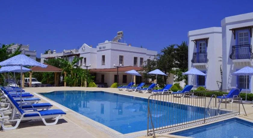 Ege Apartments