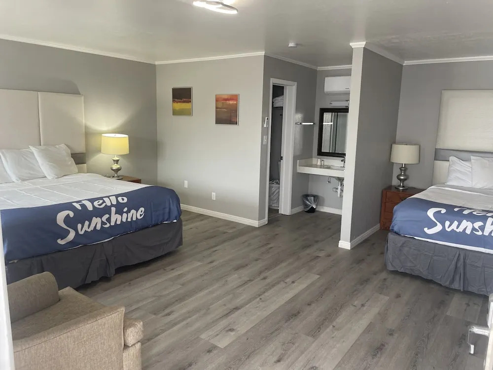 Sunglow Motel