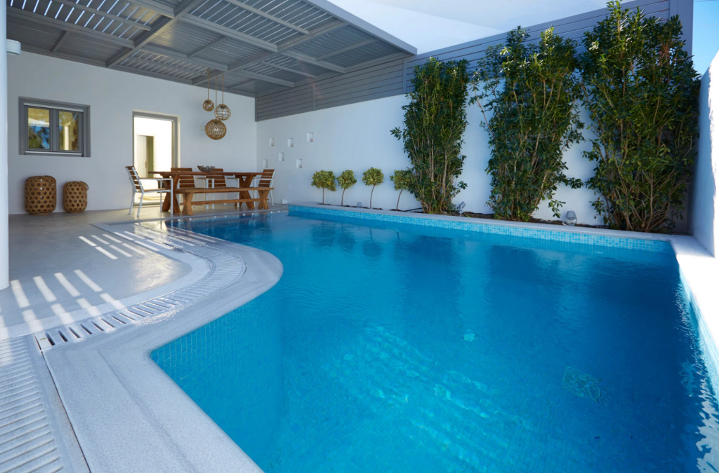 2 Bedroom Eolia Kamari Villa 100m2 with Private Heated Pool