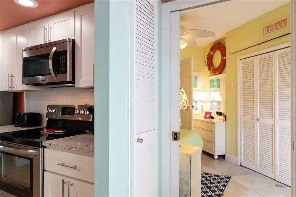 Anna Cabana Bungalow #4 by RedAwning