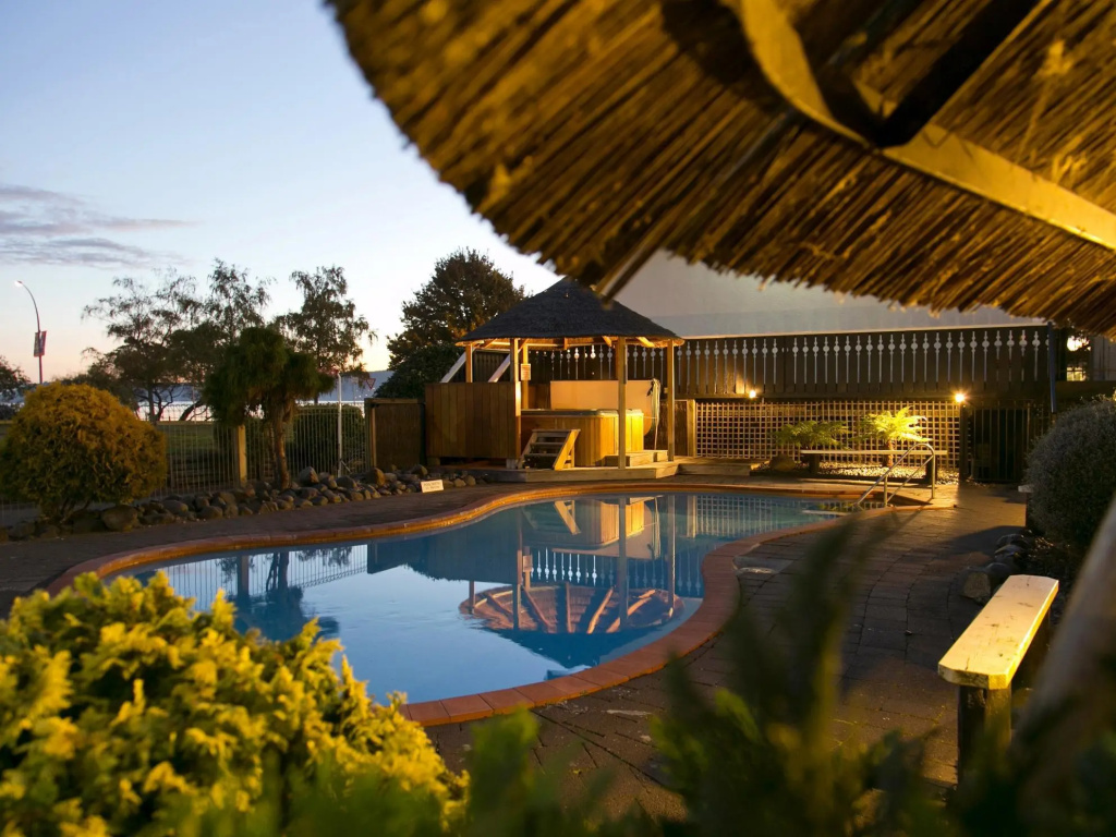 Le Chalet Suisse Motel Taupo