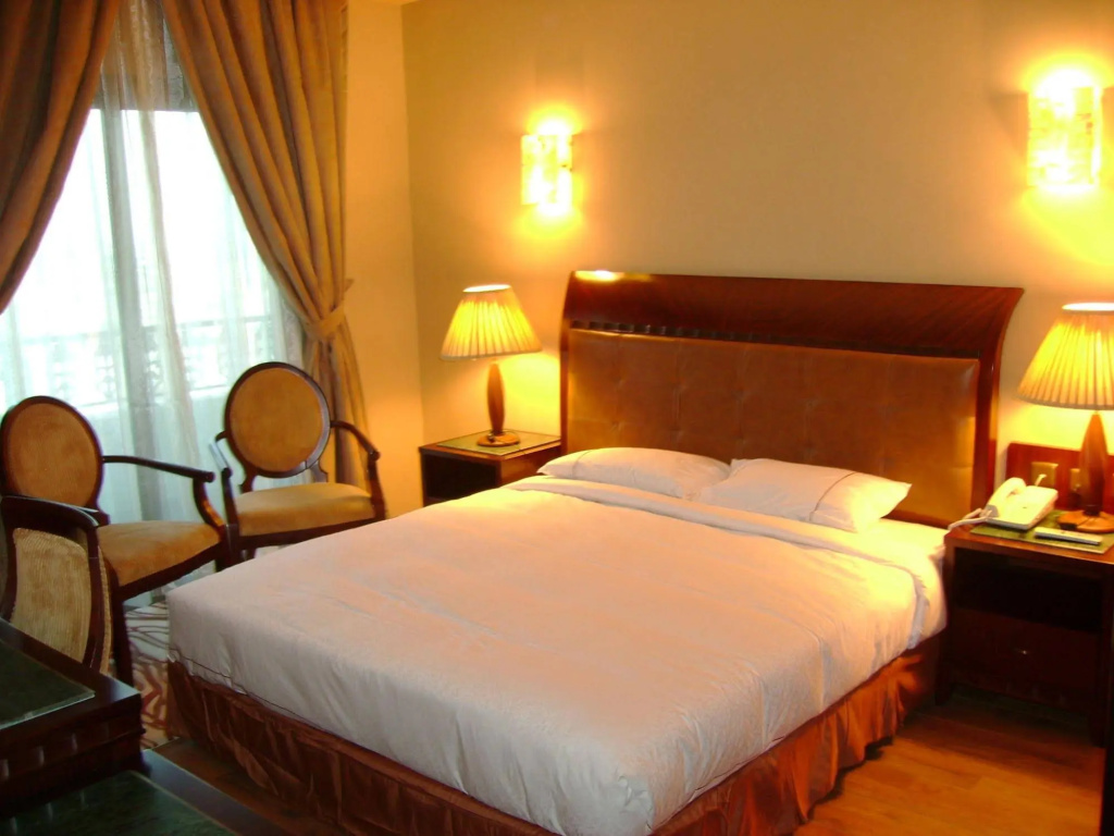 Royal Tulip Dancenter Suites Sharjah