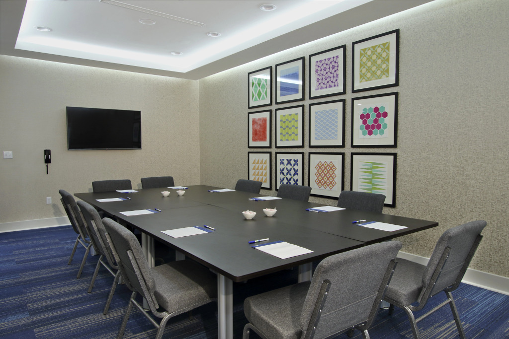 Holiday Inn Express & Suites - Lake Charles South Casino Area by IHG