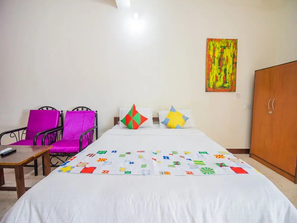 OYO 13211 Home Spacious Studio Morjim Beach