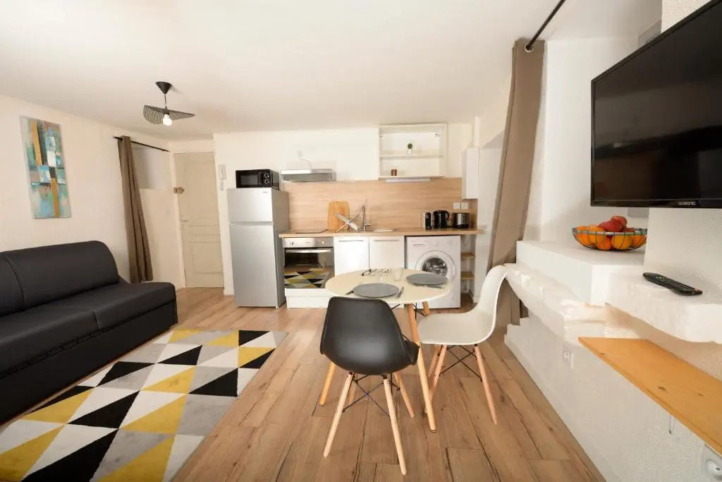 Dominici 3 - CahorsCityStay-Parking WIFI NETFLIX