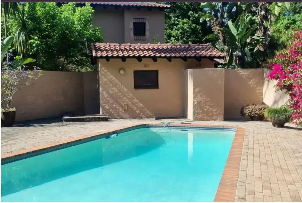 Birdsong in Sandton and Charming Townhouse Retreat