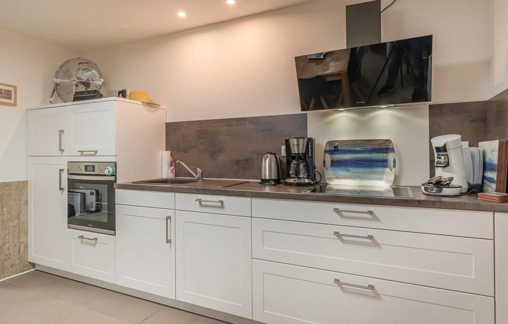 3 Bedroom Cozy Home In Friedrichskoog