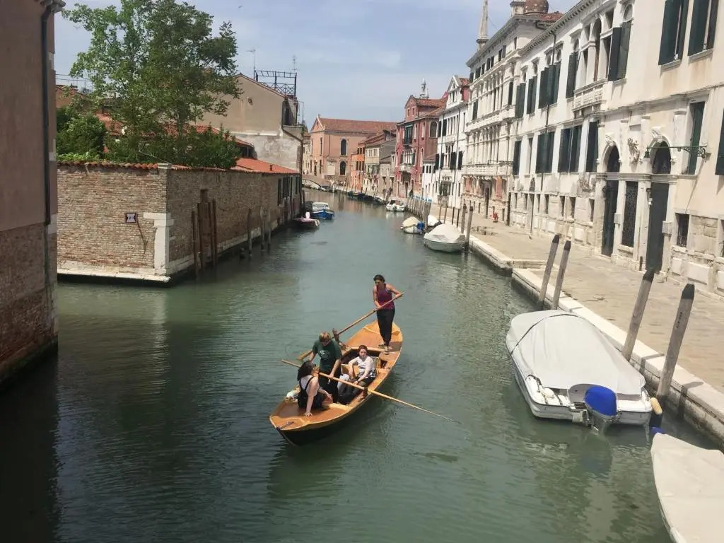 TINTORETTO 1 CON TERRAZZA SOPRA IL TETTO, 3 bagni, 3 grandi camere da letto, SUPER NUOVO