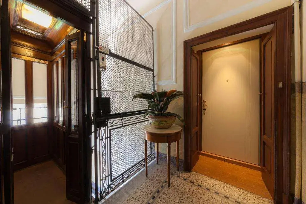 Bronzino House