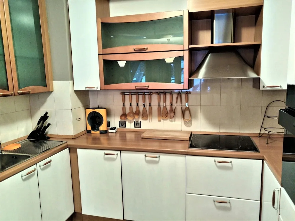 Baratero City Corner II Apartment