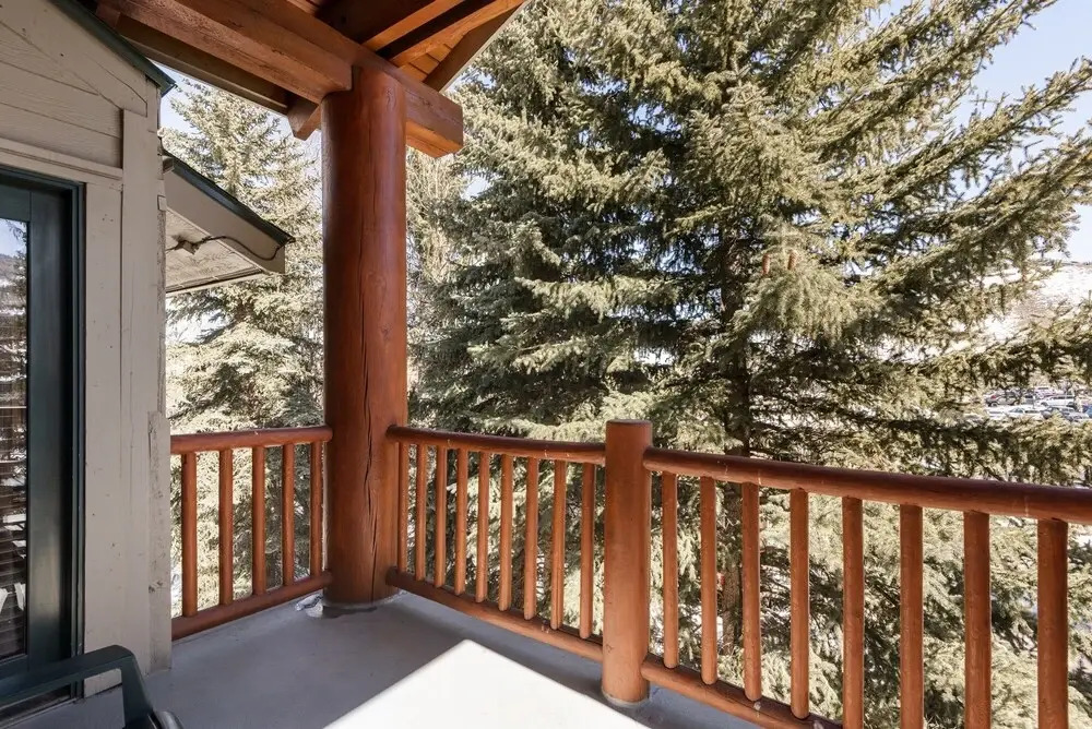 Snow Flower 032 2 Bedroom Condo by RedAwning