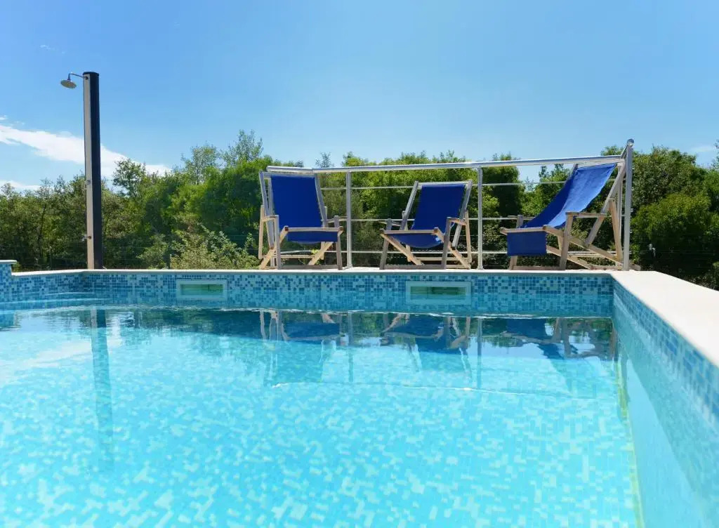 Villa LUMARE AQUA - Pool, Jacuzzi & Garden