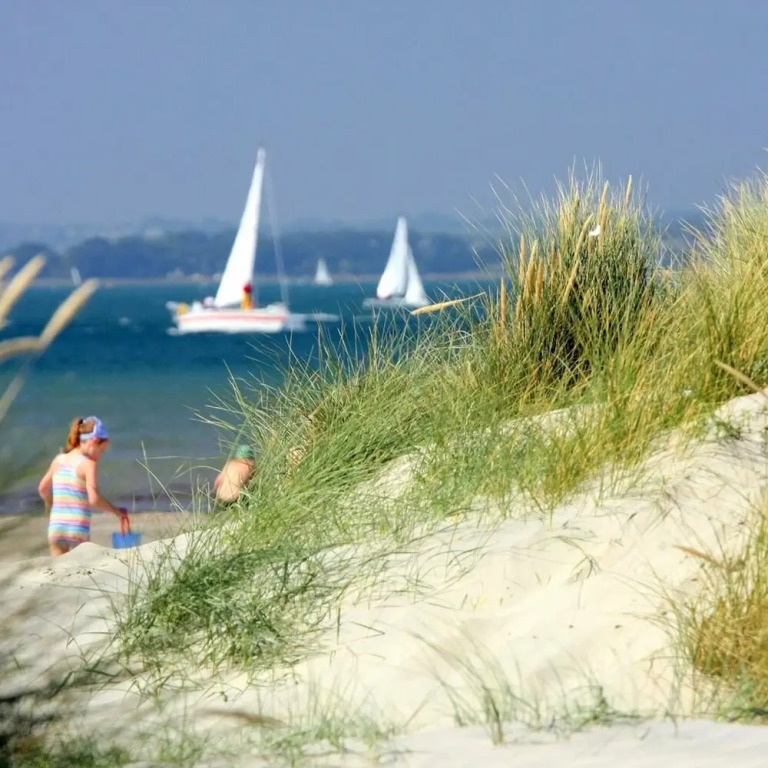 3BR Stylish Home Sea View Walk to East Wittering