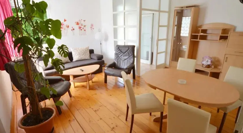 Apartmani Delfar